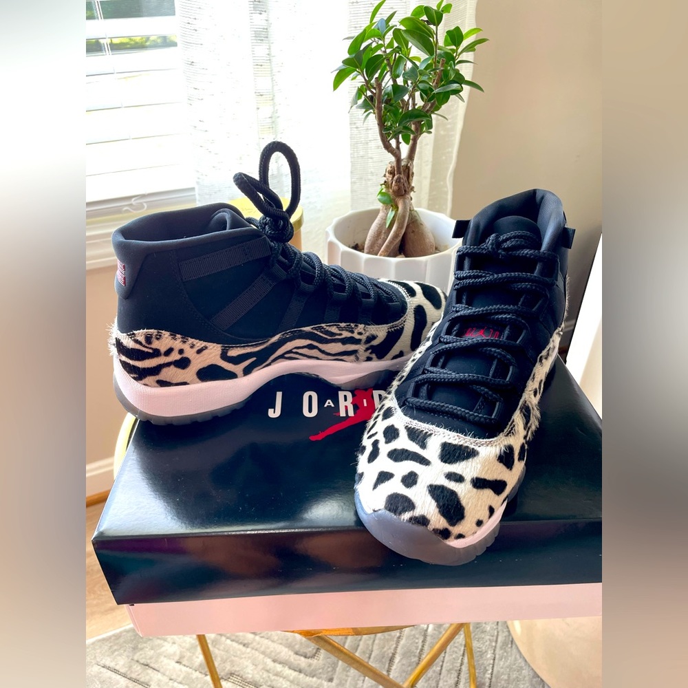 Jordan 11 Retro Animal Instinct Women Shoe Size 9.5